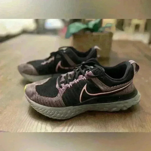 Womens Nike React Infinity Flyknit - Picture 10 of 11